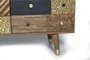 GINER Y COLOMER Aparador de madera de mango con detalles multicolor